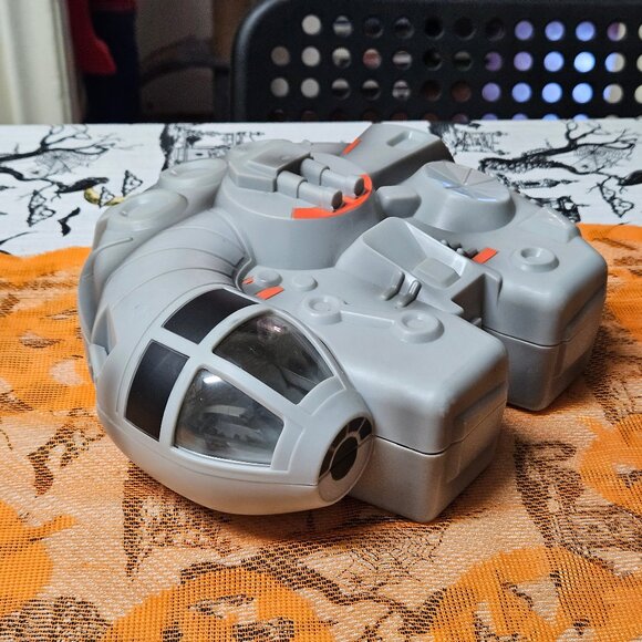 Star Wars Mighty Beanz Millennium Falcon Collector Storatge Case with 30 Figures - Picture 2 of 8